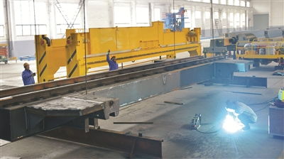 以自主创新为引擎，驱动智能起重设备研发新篇章